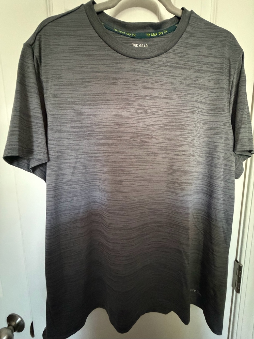 tek gear Men’s Heathered Charcoal Performance Tee